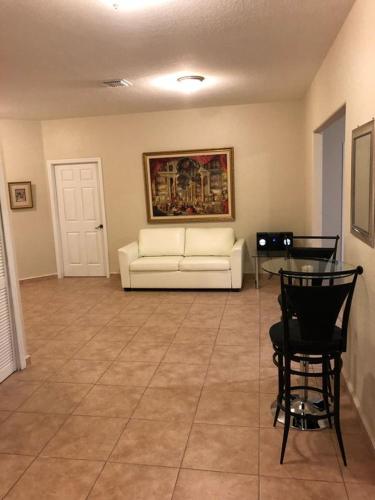 This photo about House 4 bedroom 2 bath shared on HyHotel.com