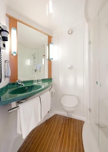 This photo about Ibis Madrid Fuenlabrada shared on HyHotel.com
