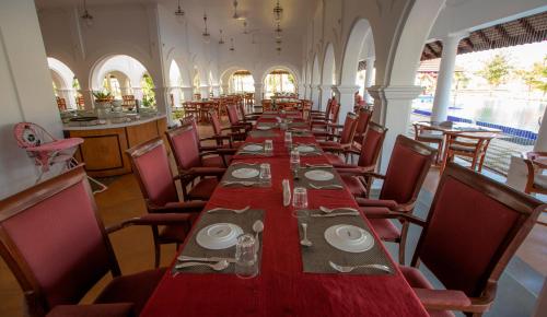 Εστιατόριο, Le Pondy - Beach and Lake Resort in Pondicherry Εστιατόριο, Le Pondy - Beach and Lake Resort in Pondicherry