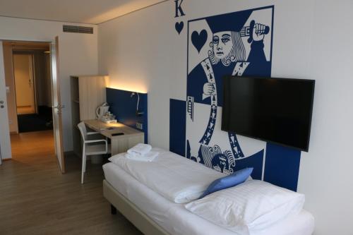 This photo about IBB Blue Hotel Paderborn shared on HyHotel.com