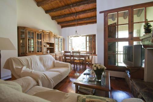 H4, Bordes d'Arinsal, Triplex Rustico con chimenea, Arinsal, Zona vallnord in Mas de Ribafeta H4, Bordes d'Arinsal, Triplex Rustico con chimenea, Arinsal, Zona vallnord in Mas de Ribafeta