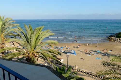 Pemandangan, Sitges Aiguadolç playa (Sitges Aiguadolc playa) in Aiguadolc Pemandangan, Sitges Aiguadolç playa (Sitges Aiguadolc playa) in Aiguadolc