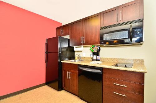 Dapur, Hawthorn Suites by Wyndham Williston in Williston (ND) Dapur, Hawthorn Suites by Wyndham Williston in Williston (ND)