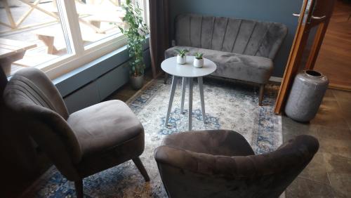 Restaurant, BriQ Hotell in Hova Restaurant, BriQ Hotell in Hova