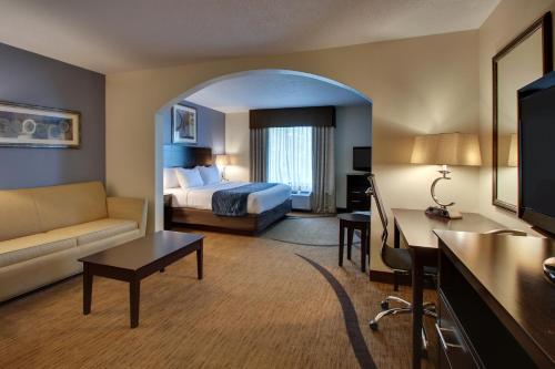 Greenfield Inn & Suites Owensboro, KY Airport in Owensboro (KY) Greenfield Inn & Suites Owensboro, KY Airport in Owensboro (KY)