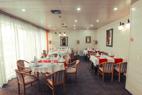 مطعم, فندق غراند (Hotel Grand) in سراييفو مطعم, فندق غراند (Hotel Grand) in سراييفو