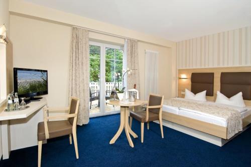Wald-Hotel in Ostseebad Sellin Wald-Hotel in Ostseebad Sellin
