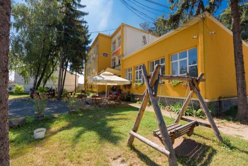 Vedere exterior, Pensiunea Tranzit in Satu Mare Vedere exterior, Pensiunea Tranzit in Satu Mare