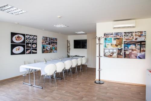 Restaurant & Design Hotel Noem Arch in โปนาวา Restaurant & Design Hotel Noem Arch in โปนาวา