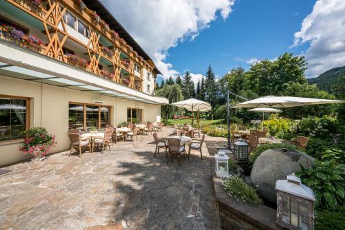 Terraza/balcón, Thermenwelt Hotel Pulverer in Bad Kleinkirchheim Terraza/balcón, Thermenwelt Hotel Pulverer in Bad Kleinkirchheim