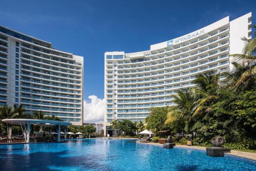 Úszómedence, Wyndham Sanya Bay in Sanya Öböl Úszómedence, Wyndham Sanya Bay in Sanya Öböl