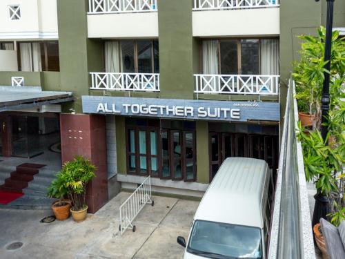 オール トゥゲザー スイート17