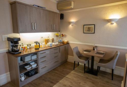 Facilities, Corner House Gatwick in Gatwick Airport Facilities, Corner House Gatwick in Gatwick Airport