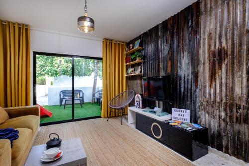 FatCow Beach House 43 in Pyla FatCow Beach House 43 in Pyla