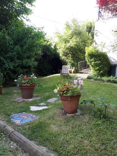 Garden, Les Seringats in Poissy Garden, Les Seringats in Poissy