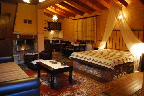 Tzivaeri in Lykodromio Tzivaeri in Lykodromio