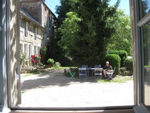 Vrt, La Cour in Flavigny-sur-Ozerain Vrt, La Cour in Flavigny-sur-Ozerain