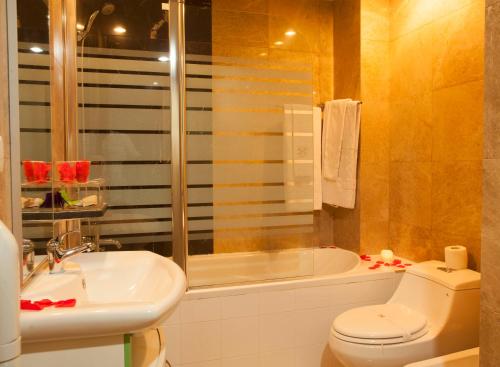 This photo about Chik-Chik Lobito II shared on HyHotel.com