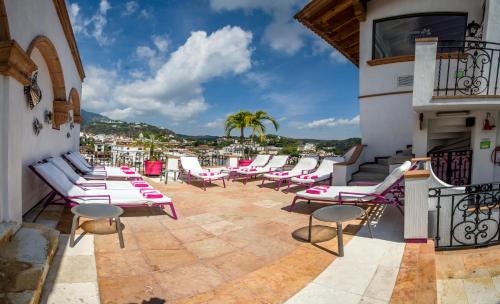 Swimming pool, Boutique Pueblo Lindo in Taxco Swimming pool, Boutique Pueblo Lindo in Taxco