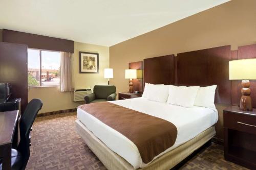 Facilities, Super 8 By Wyndham Chandler Phoenix in Phoenix (AZ) Facilities, Super 8 By Wyndham Chandler Phoenix in Phoenix (AZ)