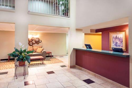 Lobby, Super 8 By Wyndham Chandler Phoenix in Chandler Lobby, Super 8 By Wyndham Chandler Phoenix in Chandler