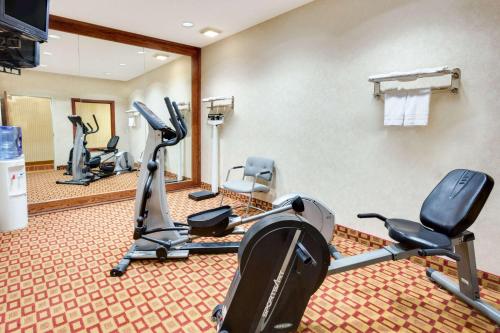 Fitness center, Super 8 By Wyndham Freeport in Freeport (IL) Fitness center, Super 8 By Wyndham Freeport in Freeport (IL)