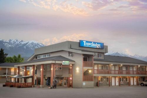 Létesítmények, Travelodge by Wyndham Golden Sportsman Lodge in Golden (BC) Létesítmények, Travelodge by Wyndham Golden Sportsman Lodge in Golden (BC)