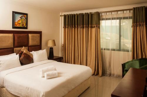 This photo about Complexo Turistico Chik Chik Morro Bento shared on HyHotel.com