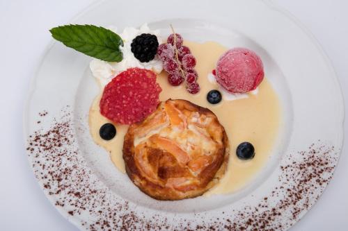 This photo about Hotel La Chaumiere du Lac shared on HyHotel.com