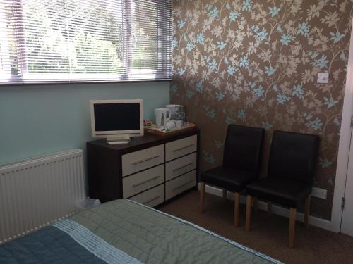 This photo about Water's Edge B&B shared on HyHotel.com