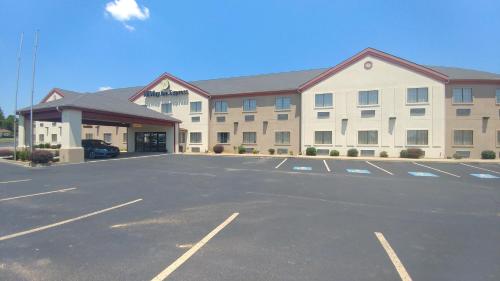 This photo about HiWay Inn Express & Suites shared on HyHotel.com