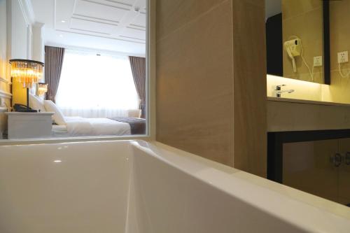 Baño, Dai Viet Hotel in Thanh Hoá / Sầm Sơn Beach Baño, Dai Viet Hotel in Thanh Hoá / Sầm Sơn Beach