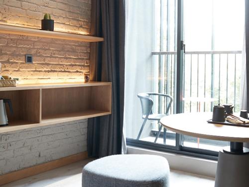 This photo about EBO Hotels Hangzhou Wulinmen shared on HyHotel.com