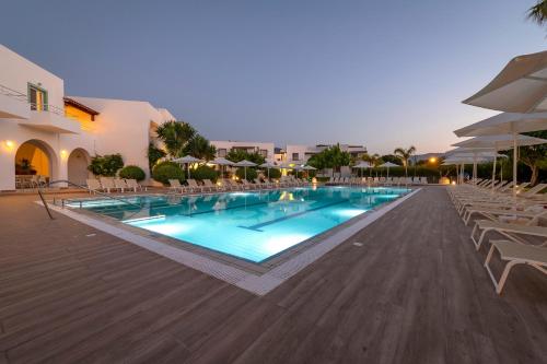 Swimming pool, Alexandra Beach in Psalidi Swimming pool, Alexandra Beach in Psalidi