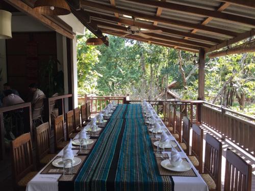 Restaurant, Tadlo Lodge in Beng Restaurant, Tadlo Lodge in Beng