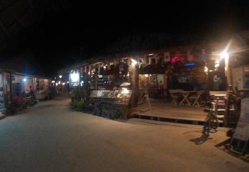 餐飲選擇, 皮皮小星度假村 (Phi Phi Little Star Resort) in 羅巴高 餐飲選擇, 皮皮小星度假村 (Phi Phi Little Star Resort) in 羅巴高