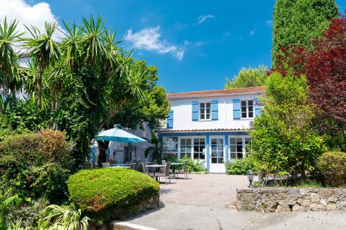 Entree, Hotel Les Liserons de Mougins in Mougins Entree, Hotel Les Liserons de Mougins in Mougins
