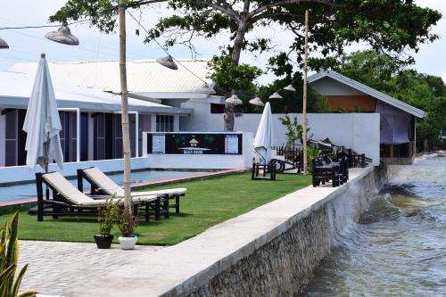 Swimming pool, The beachhouse in Dalaguete Swimming pool, The beachhouse in Dalaguete
