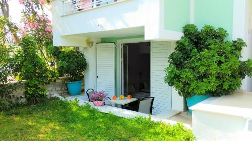 Evelin hotel in เนีย โพลี Evelin hotel in เนีย โพลี