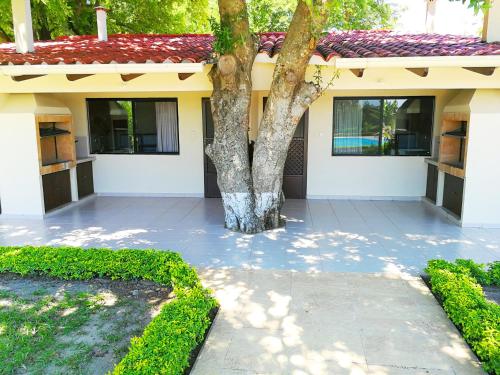 This photo about Los Jazmines Hotel Resort shared on HyHotel.com