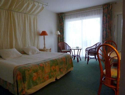 Hotel The Originals Manoir de la Roche Torin (ex Relais du Silence) in Ducey Hotel The Originals Manoir de la Roche Torin (ex Relais du Silence) in Ducey