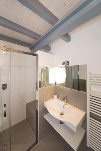 Bathroom, Tenuta del Viandante in Filottrano Bathroom, Tenuta del Viandante in Filottrano