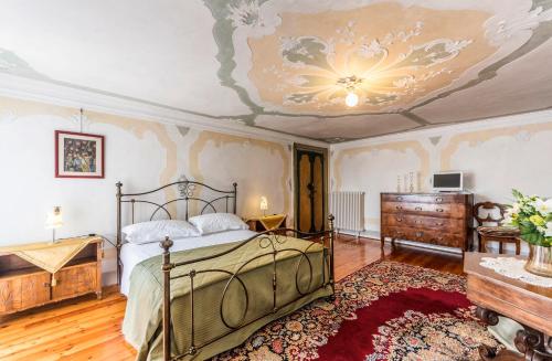 This photo about Villa De Rubeis Florit shared on HyHotel.com