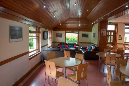 Shared lounge/TV area, Stirling Youth Hostel in Stirling Shared lounge/TV area, Stirling Youth Hostel in Stirling