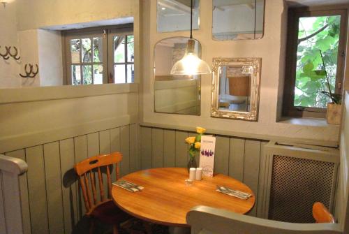 Зручності, The Horse & Jockey Inn in Найтон Зручності, The Horse & Jockey Inn in Найтон