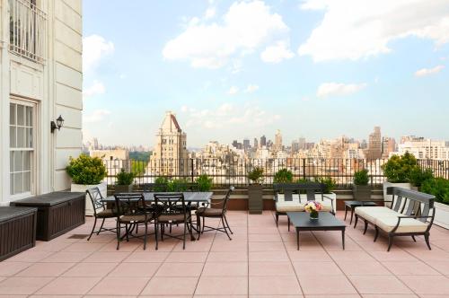 Балкон/терраса, The Pierre, A Taj Hotel, New York in Аппер-Ист-Сайд Балкон/терраса, The Pierre, A Taj Hotel, New York in Аппер-Ист-Сайд