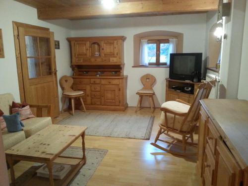 Guestroom, Ferienhaus Kraihof, Munchner Straße 234 in Gmund am Tegernsee Guestroom, Ferienhaus Kraihof, Munchner Straße 234 in Gmund am Tegernsee
