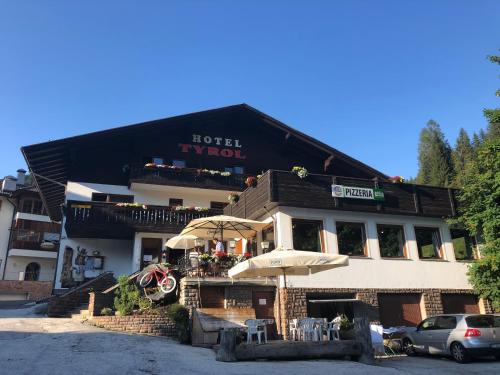 Hotel Tyrol