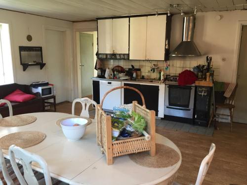 Charming house on large property on Vato in Kimsta Charming house on large property on Vato in Kimsta