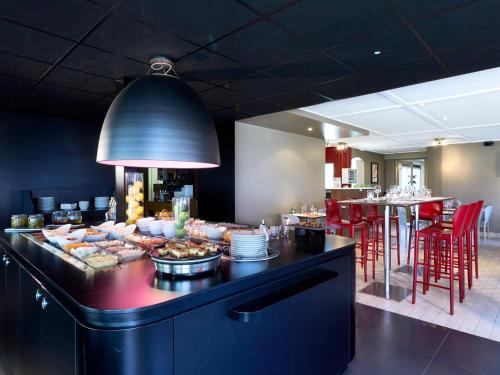 Ételek és italok, Campanile Rouen Est - Franqueville Saint Pierre near Roueni repülőtér Ételek és italok, Campanile Rouen Est - Franqueville Saint Pierre near Roueni repülőtér